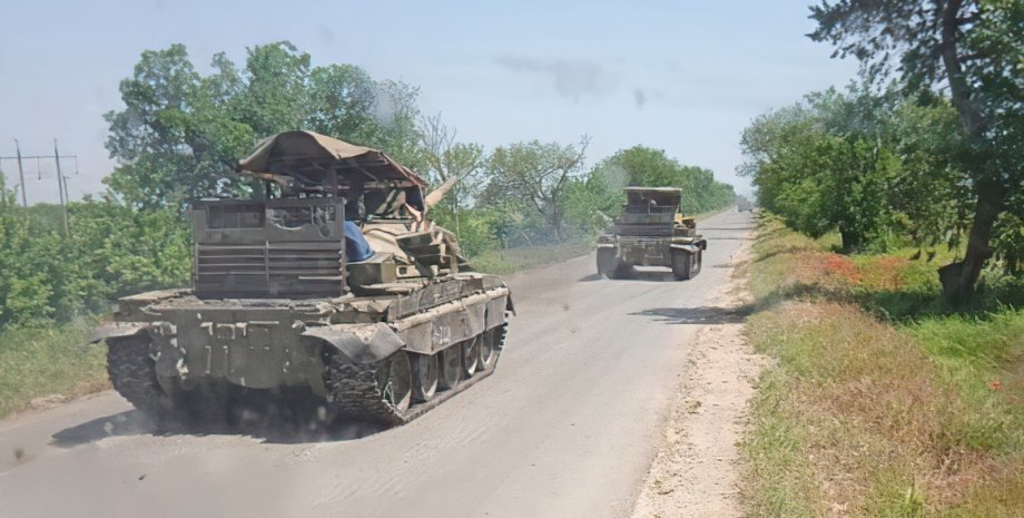 Las Fuerzas Armadas de Ucrania con la ayuda de ATGM "Fagot" destruyeron un raro tanque T-62M con una "barbacoa" en la torre Las Fuerzas Armadas de Ucrania con la ayuda de ATGM "Fagot" destruyeron un raro tanque T-62M con una "barbacoa" en la torre