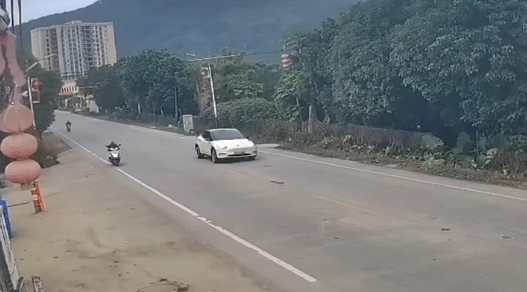 El accidente mortal de un Tesla Model Y pudo ser culpa del conductor que no frenó: el piloto automático también estaba desactivado El accidente mortal de un Tesla Model Y pudo ser culpa del conductor que no frenó: el piloto automático también estaba desactivado