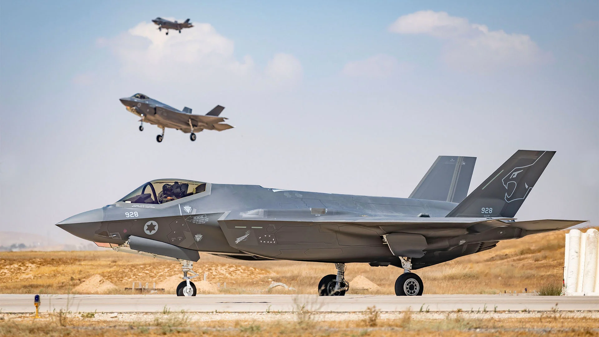 El caza de quinta generación F-35 Lightning II interceptó por primera vez un misil de crucero.