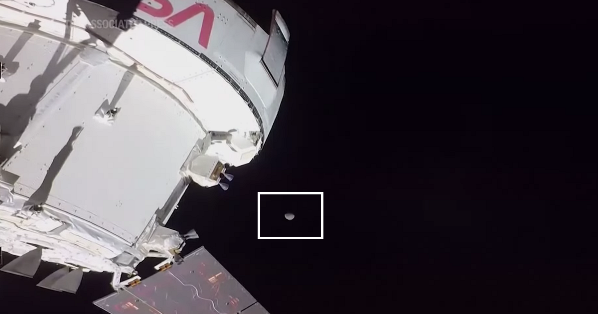 La nave espacial Orión grabó el primer vídeo de la Luna: el 21 de noviembre volará a 96 km de la superficie del satélite terrestre La nave espacial Orión grabó el primer vídeo de la Luna: el 21 de noviembre volará a 96 km de la superficie del satélite terrestre