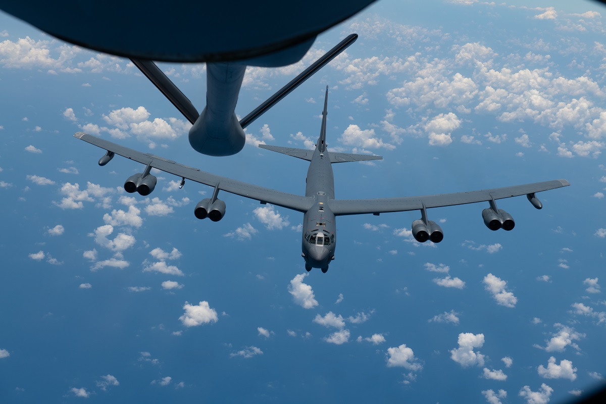 EE.UU. envía un bombardero nuclear B-52H Stratofortress a Japón EE.UU. envía un bombardero nuclear B-52H Stratofortress a Japón
