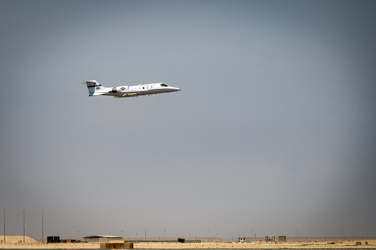 El último Learjet C-21A de las Fuerzas Aéreas estadounidenses ha abandonado definitivamente Oriente Medio tras 32 años de vuelo. El último Learjet C-21A de las Fuerzas Aéreas estadounidenses ha abandonado definitivamente Oriente Medio tras 32 años de vuelo.