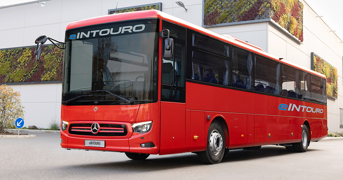 Mercedes-Benz eIntouro: el nuevo autobús interurbano eléctrico tiene una autonomía de 500 kilómetros y una vida útil de la batería de hasta 15 años.