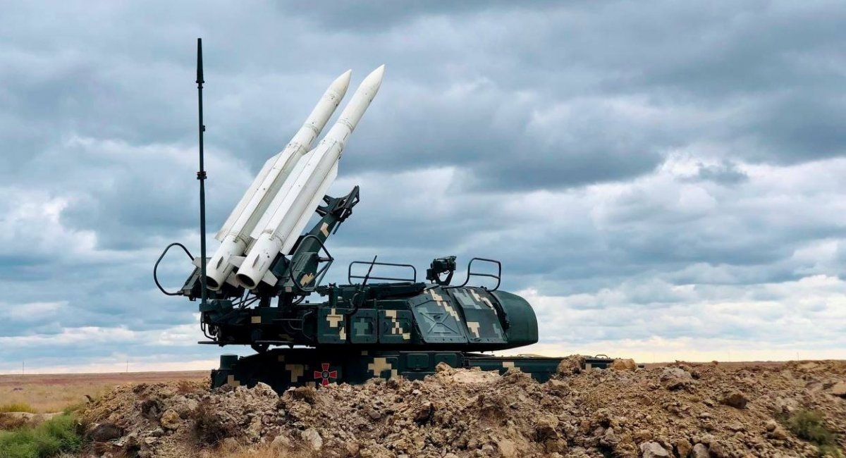 El SAM Buk-M1 quemó un raro dron de reconocimiento ruso de clase Ptero (vídeo) El SAM Buk-M1 quemó un raro dron de reconocimiento ruso de clase Ptero (vídeo)