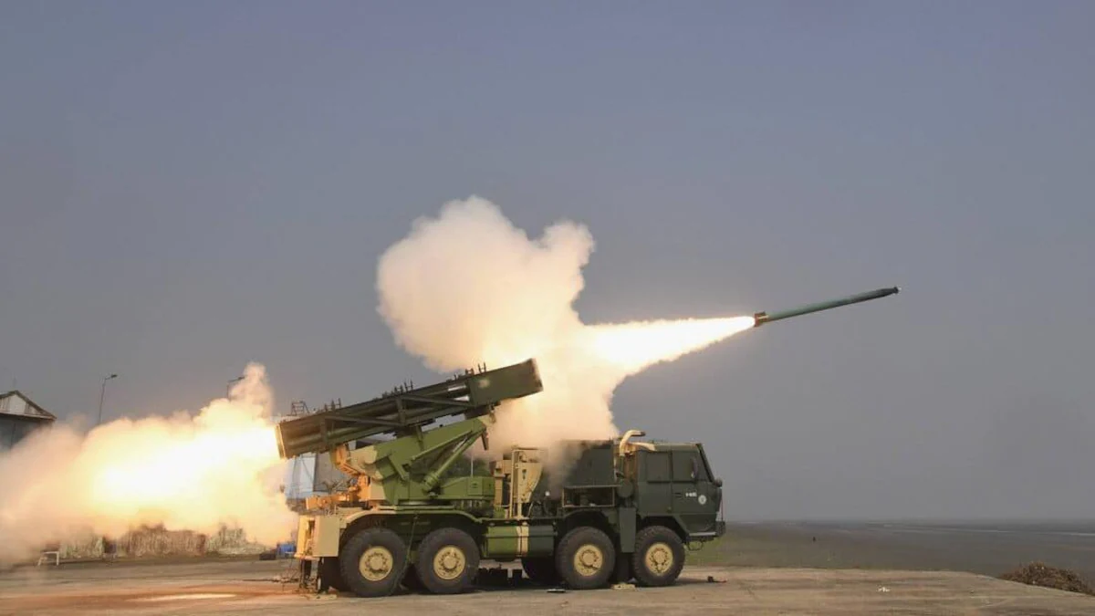 China realiza por primera vez ejercicios cerca de Taiwán con artillería de largo alcance y lanza el misil hipersónico DF-17 China realiza por primera vez ejercicios cerca de Taiwán con artillería de largo alcance y lanza el misil hipersónico DF-17
