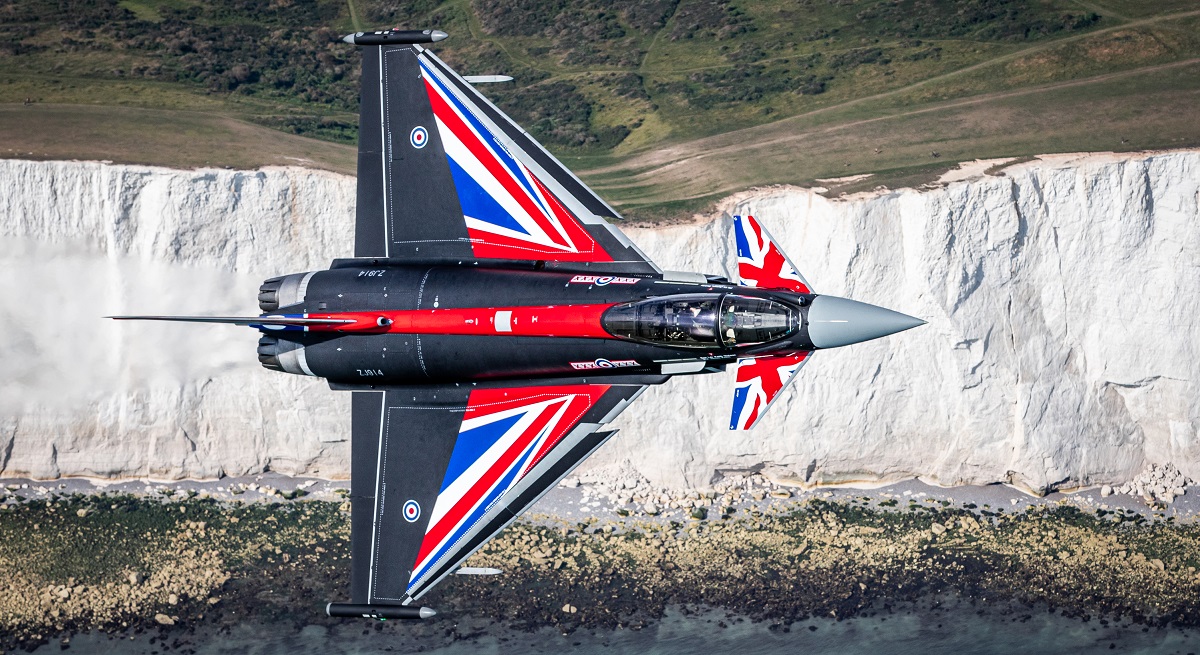 Cazas británicos Eurofighter Typhoon protegen de los rusos a buques civiles que transportan grano ucraniano en el Mar Negro Cazas británicos Eurofighter Typhoon protegen de los rusos a buques civiles que transportan grano ucraniano en el Mar Negro