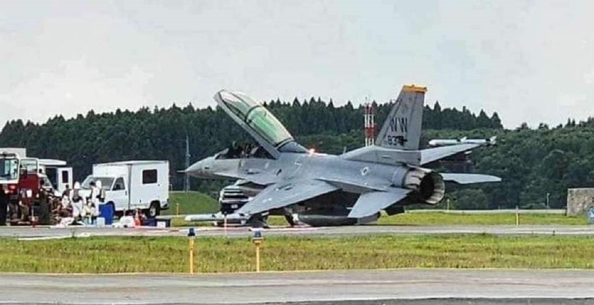 Las Fuerzas Aéreas de EE.UU. están investigando una emergencia en la que se ha visto implicado un caza F-16D Fighting Falcon en una base aérea de Japón. Las Fuerzas Aéreas de EE.UU. están investigando una emergencia en la que se ha visto implicado un caza F-16D Fighting Falcon en una base aérea de Japón.