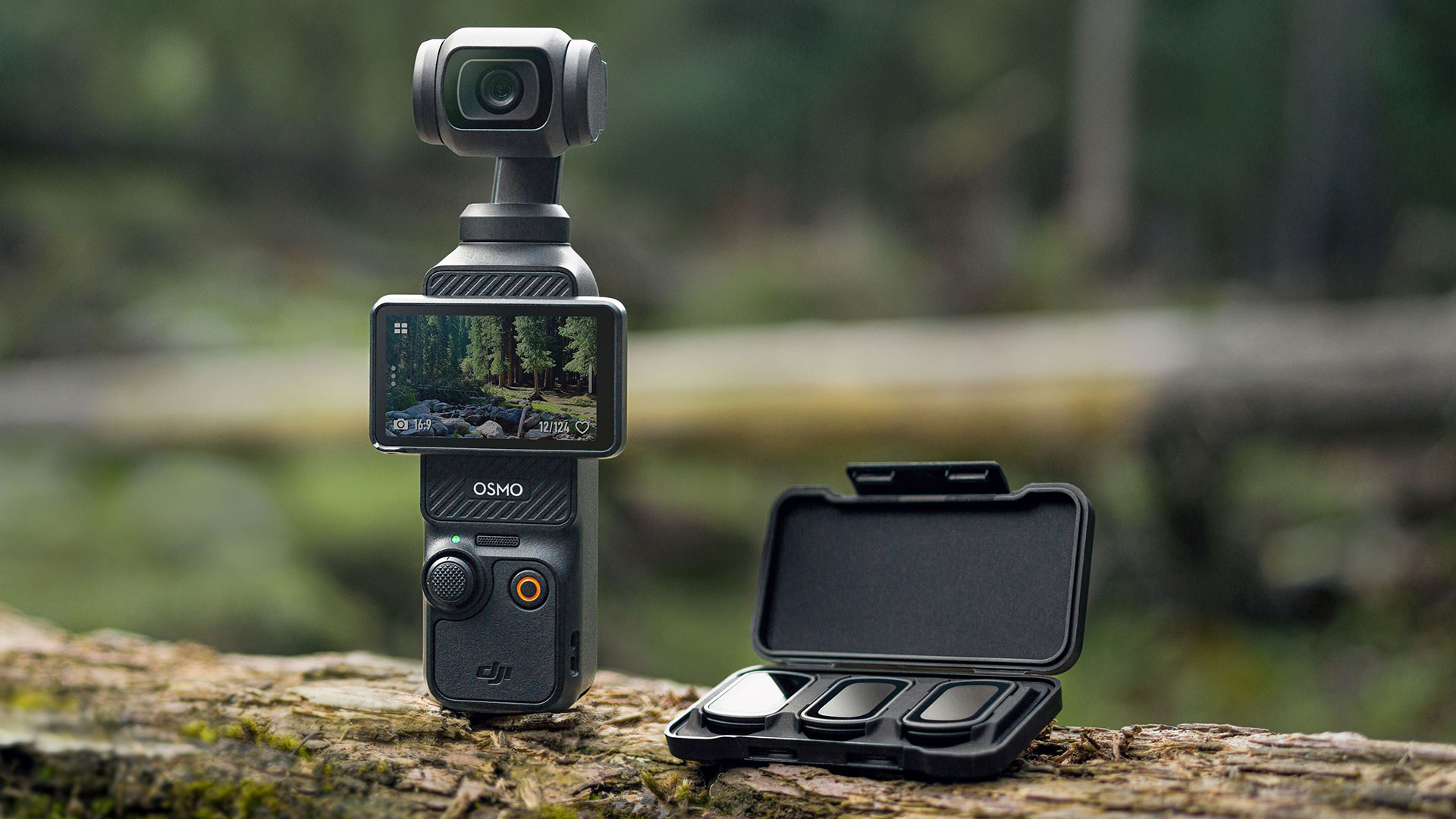 DJI ha presentado la cámara OSMO Pocket 3 con sensor CMOS de 1", soporte 4K@120fps y pantalla de 2", con un precio desde 519 dólares