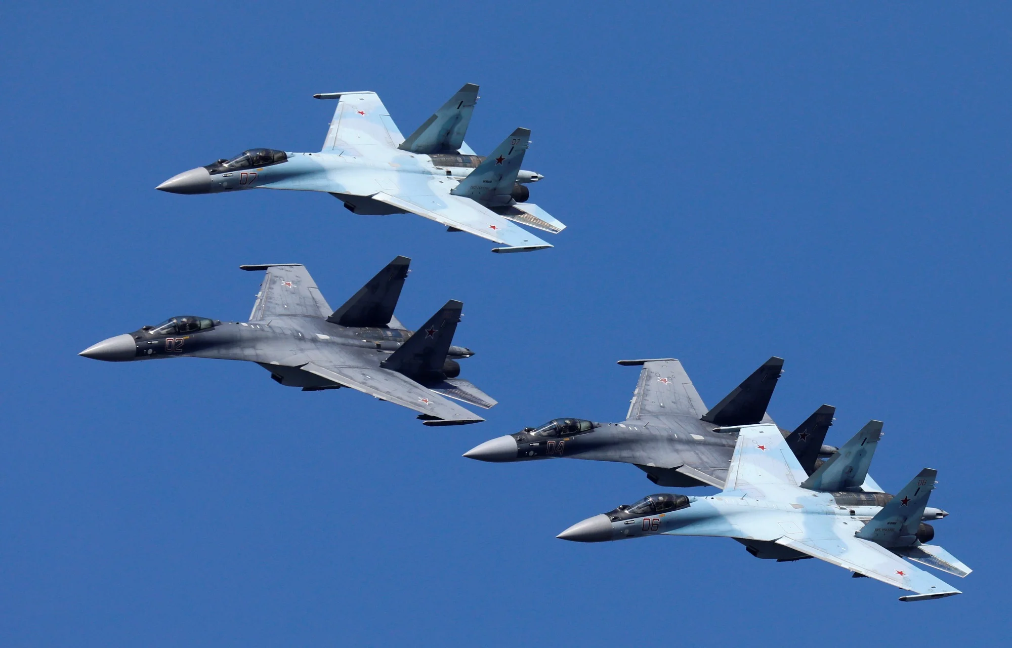 China compra a Rusia 24 cazas Su-35 por valor de 2.500 millones de dólares, pero se detectan problemas en 15 aviones China compra a Rusia 24 cazas Su-35 por valor de 2.500 millones de dólares, pero se detectan problemas en 15 aviones