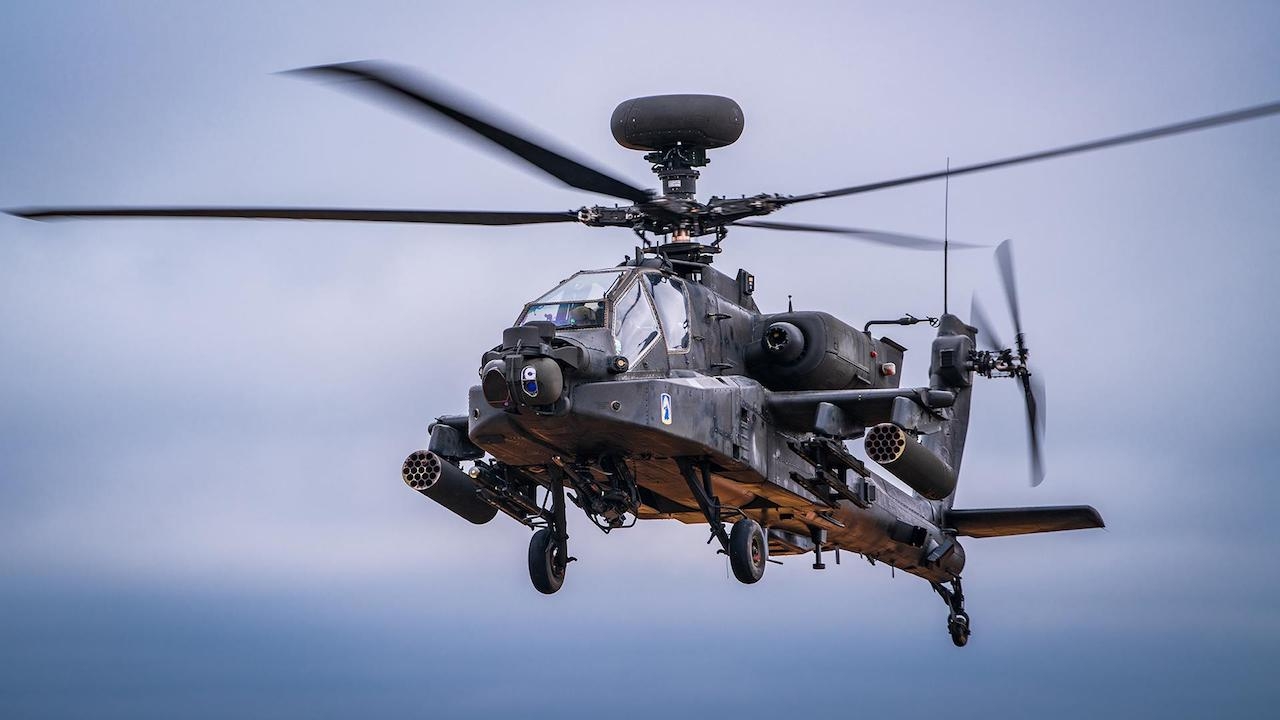 Polonia quiere comprar los legendarios helicópteros americanos McDonnel Douglas AH-64E Pache Polonia quiere comprar los legendarios helicópteros americanos McDonnel Douglas AH-64E Pache