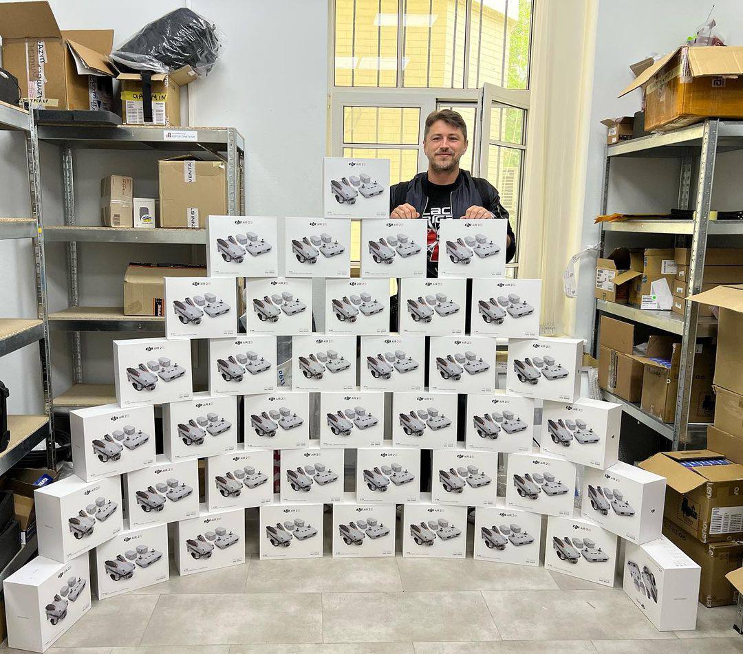 Las Fuerzas Armadas de Ucrania reciben 40 drones DJI Air 2S por valor de 38.000 euros Las Fuerzas Armadas de Ucrania reciben 40 drones DJI Air 2S por valor de 38.000 euros