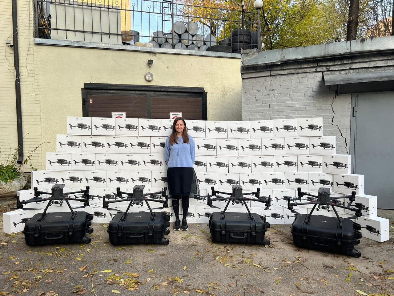 La Fundación Pritula compró 4 conjuntos de Matrice 300RTK, más de 80 drones DJI Mavic 3 Fly More Combo, 42 portátiles Getac seguros y mucho más para la VSU por donaciones La Fundación Pritula compró 4 conjuntos de Matrice 300RTK, más de 80 drones DJI Mavic 3 Fly More Combo, 42 portátiles Getac seguros y mucho más para la VSU por donaciones