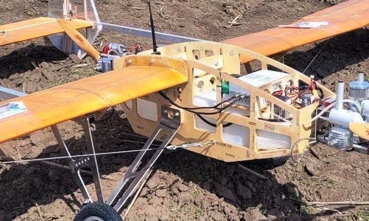 Las Fuerzas Armadas ucranianas se han incautado de un dron ruso de madera que podría utilizarse para engañar a los sistemas de defensa antiaérea. Las Fuerzas Armadas ucranianas se han incautado de un dron ruso de madera que podría utilizarse para engañar a los sistemas de defensa antiaérea.