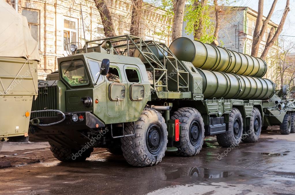 El ejército ucraniano muestra dos enormes sistemas de defensa aérea S-300 El ejército ucraniano muestra dos enormes sistemas de defensa aérea S-300