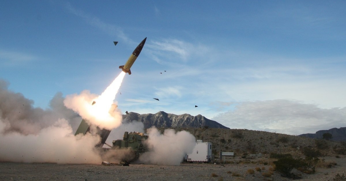 EE.UU. no transfiere ATACMS a Ucrania por temor a la escasez de misiles balísticos tácticos con un alcance de hasta 300 kilómetros en caso de guerra con China. EE.UU. no transfiere ATACMS a Ucrania por temor a la escasez de misiles balísticos tácticos con un alcance de hasta 300 kilómetros en caso de guerra con China.