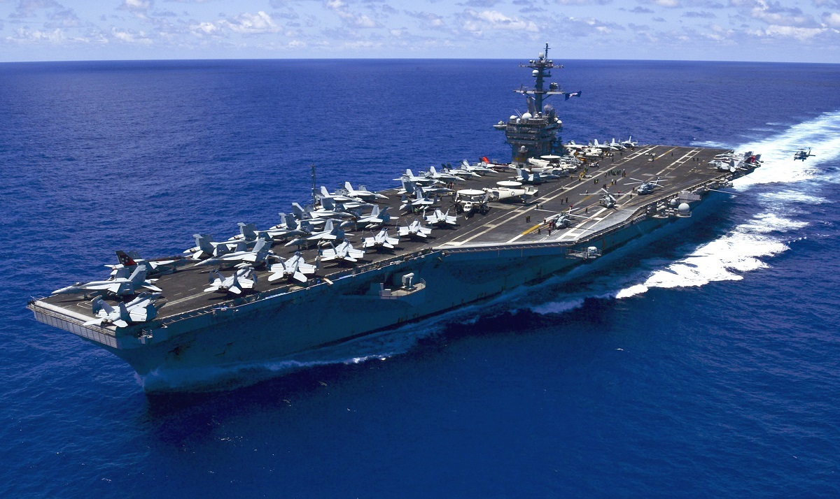 La Marina estadounidense prueba el proyecto secreto Overmatch con el grupo de ataque del portaaviones USS Carl Vinson La Marina estadounidense prueba el proyecto secreto Overmatch con el grupo de ataque del portaaviones USS Carl Vinson
