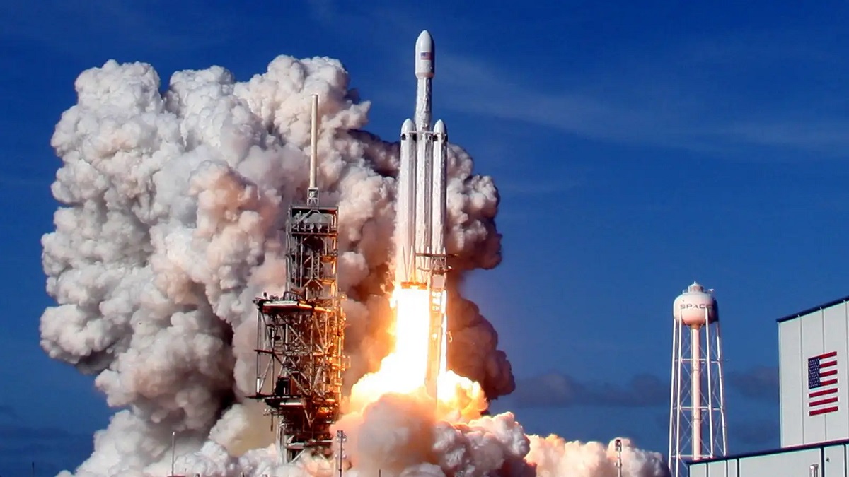 SpaceX logró beneficios por primera vez en dos años: la empresa aeroespacial obtuvo un beneficio de 55 millones de dólares con unos ingresos de 1.500 millones de dólares. SpaceX logró beneficios por primera vez en dos años: la empresa aeroespacial obtuvo un beneficio de 55 millones de dólares con unos ingresos de 1.500 millones de dólares.