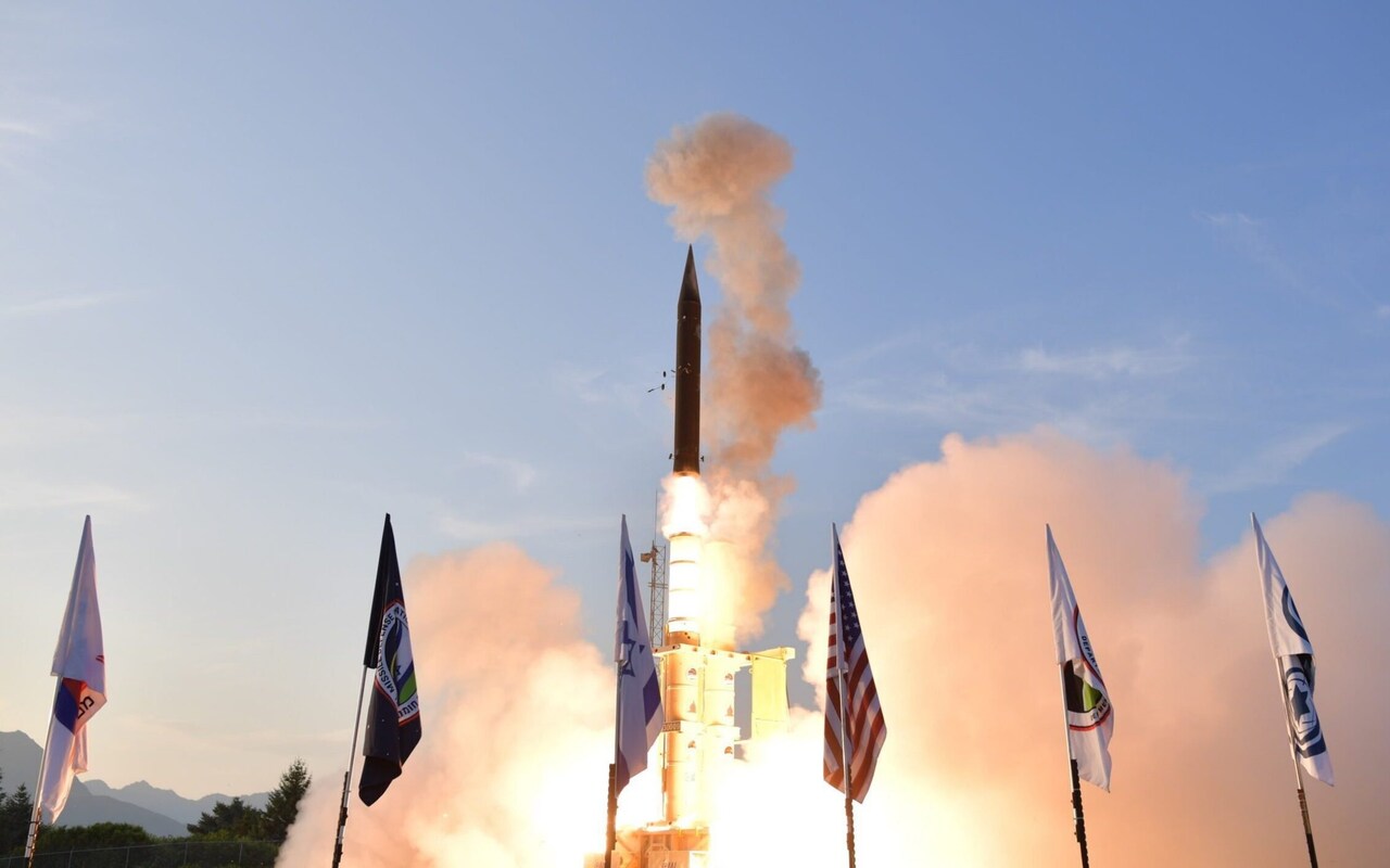 Israel es el primero de la historia en interceptar un misil balístico en el espacio: el sistema Arrow derribó el objetivo fuera de la atmósfera Israel es el primero de la historia en interceptar un misil balístico en el espacio: el sistema Arrow derribó el objetivo fuera de la atmósfera