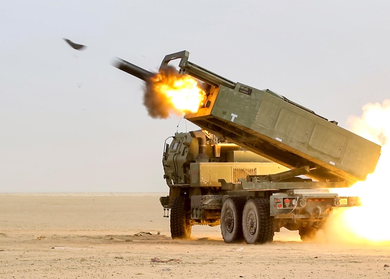 El Pentágono dijo que Ucrania es muy eficaz en el uso de HIMARS MLRS y otras armas. El Pentágono dijo que Ucrania es muy eficaz en el uso de HIMARS MLRS y otras armas.