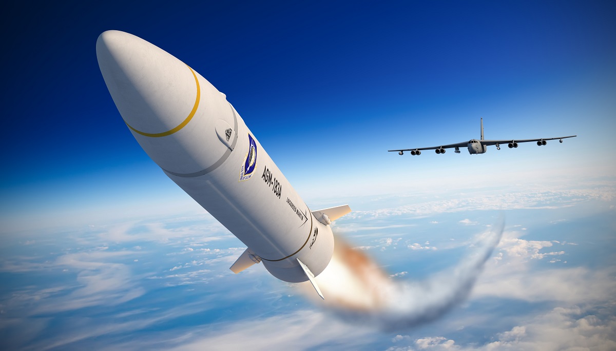 Las Fuerzas Aéreas de EE.UU. prueban el primer prototipo completo de misil hipersónico AGM-1483A ARRW - para el lanzamiento se utilizó un bombardero estratégico B-52H Stratofortress Las Fuerzas Aéreas de EE.UU. prueban el primer prototipo completo de misil hipersónico AGM-1483A ARRW - para el lanzamiento se utilizó un bombardero estratégico B-52H Stratofortress