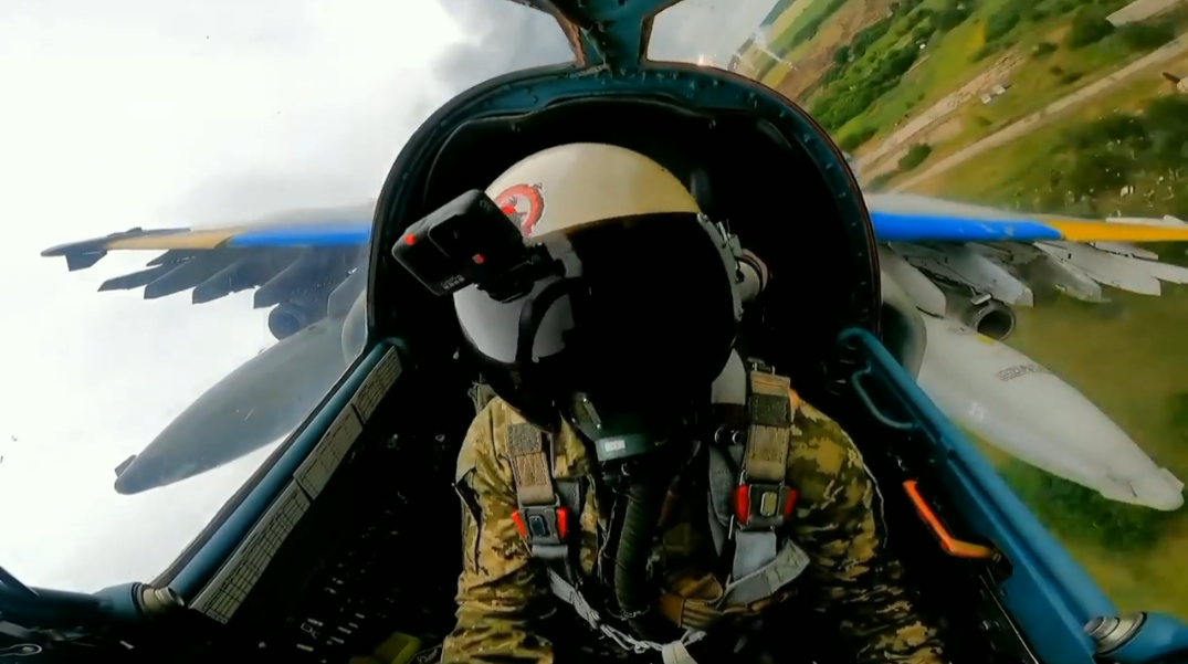 Las Fuerzas Armadas de Ucrania mostraron imágenes espectaculares de la aviación ucraniana en el cielo Las Fuerzas Armadas de Ucrania mostraron imágenes espectaculares de la aviación ucraniana en el cielo