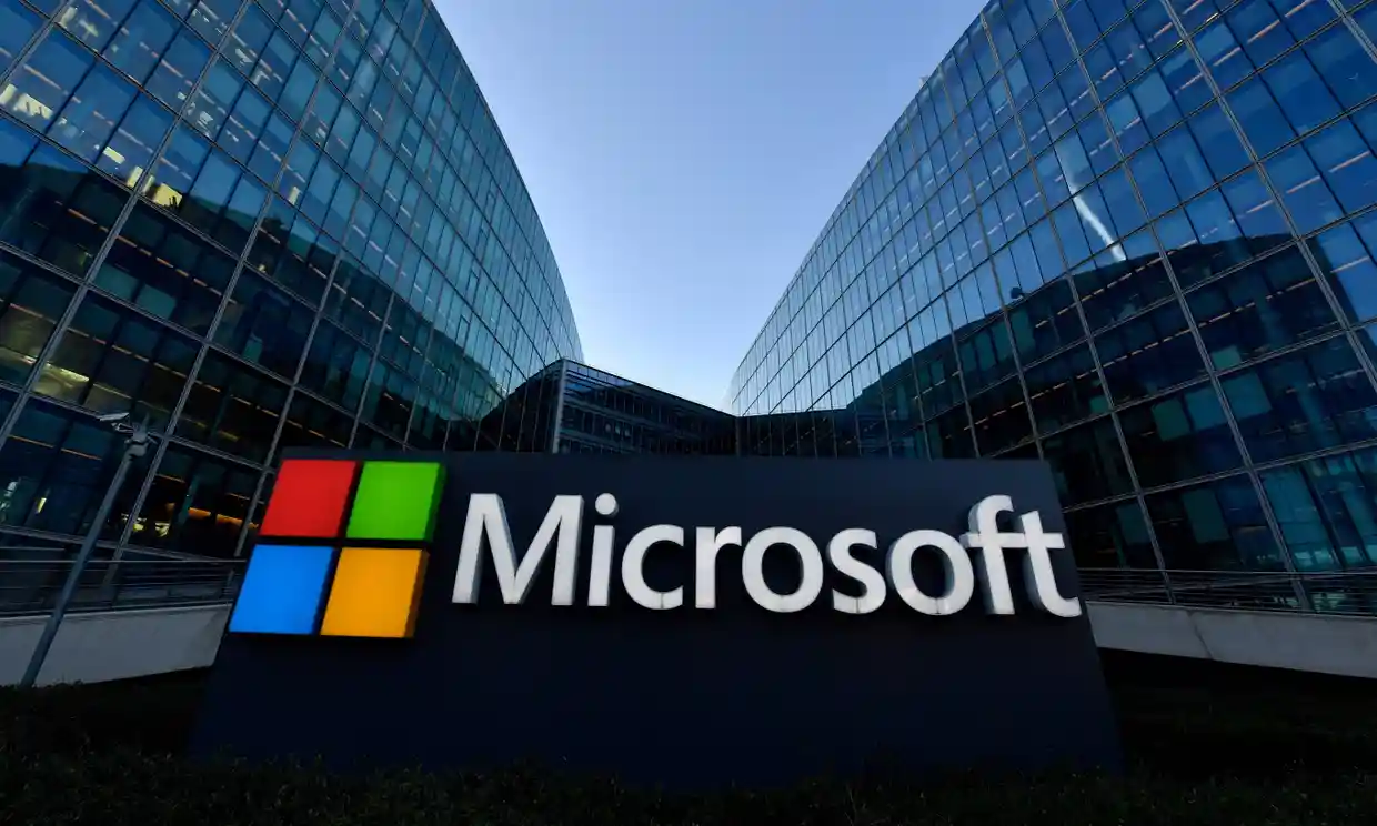 Las acciones de Microsoft caen tras la publicación del informe trimestral pese al rápido crecimiento de la IA Las acciones de Microsoft caen tras la publicación del informe trimestral pese al rápido crecimiento de la IA