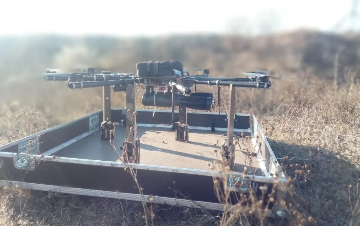 Se ha publicado un vídeo de las operaciones más llamativas del dron bombardero ucraniano R18 Se ha publicado un vídeo de las operaciones más llamativas del dron bombardero ucraniano R18