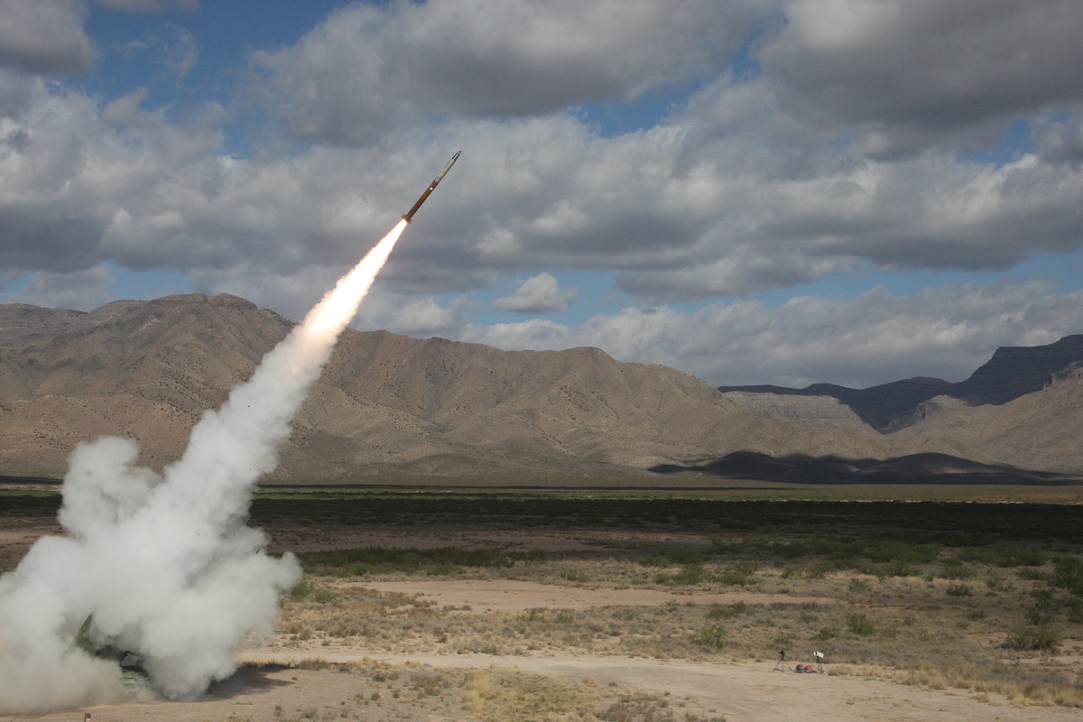 Northrop Grumman inicia la producción a gran escala de motores para cohetes GMLRS Northrop Grumman inicia la producción a gran escala de motores para cohetes GMLRS