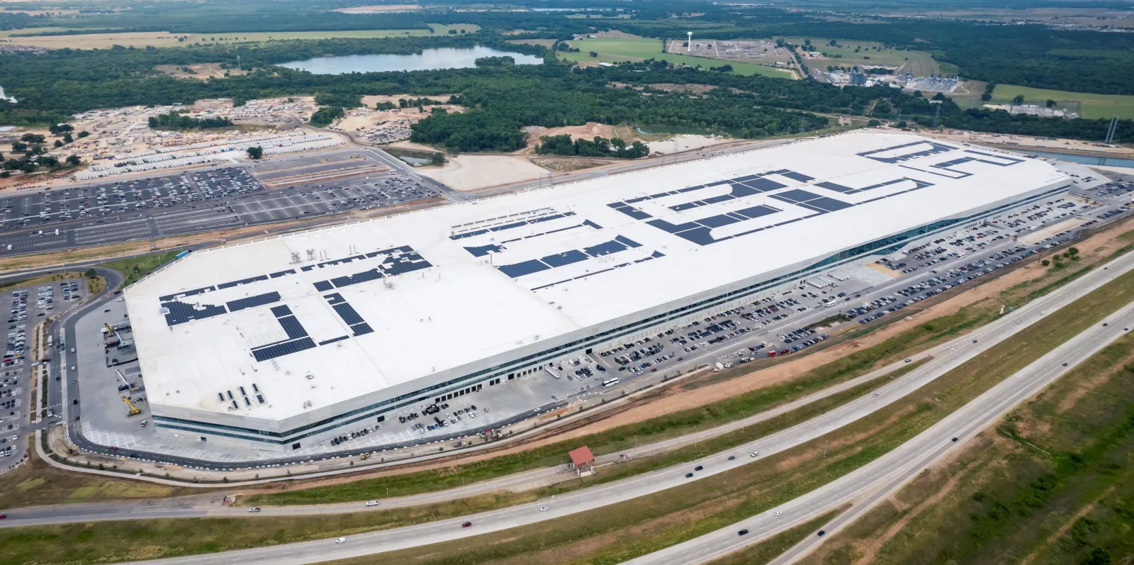 La Gigafactoría de Texas produce por primera vez 5.000 coches eléctricos Tesla Model Y en una semana La Gigafactoría de Texas produce por primera vez 5.000 coches eléctricos Tesla Model Y en una semana
