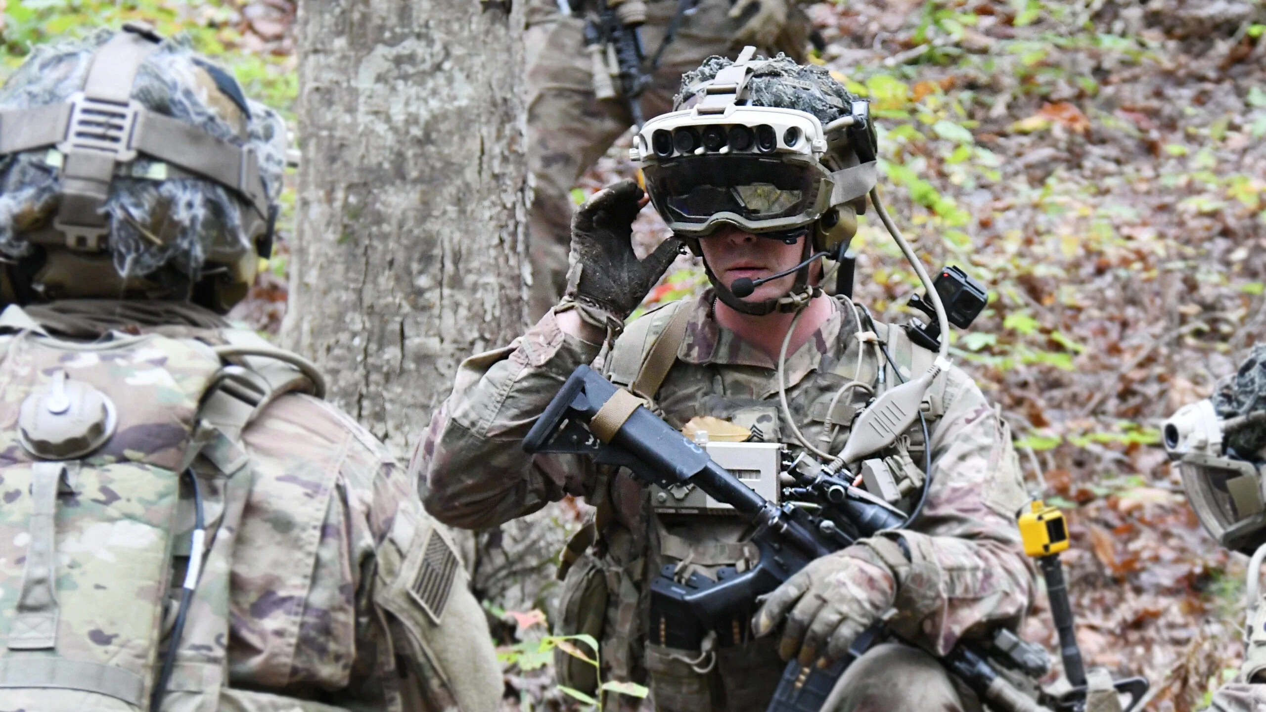 Los auriculares de realidad mixta HoloLens del Ejército de Estados Unidos provocan a los soldados náuseas, dolores de cabeza y fatiga ocular Los auriculares de realidad mixta HoloLens del Ejército de Estados Unidos provocan a los soldados náuseas, dolores de cabeza y fatiga ocular