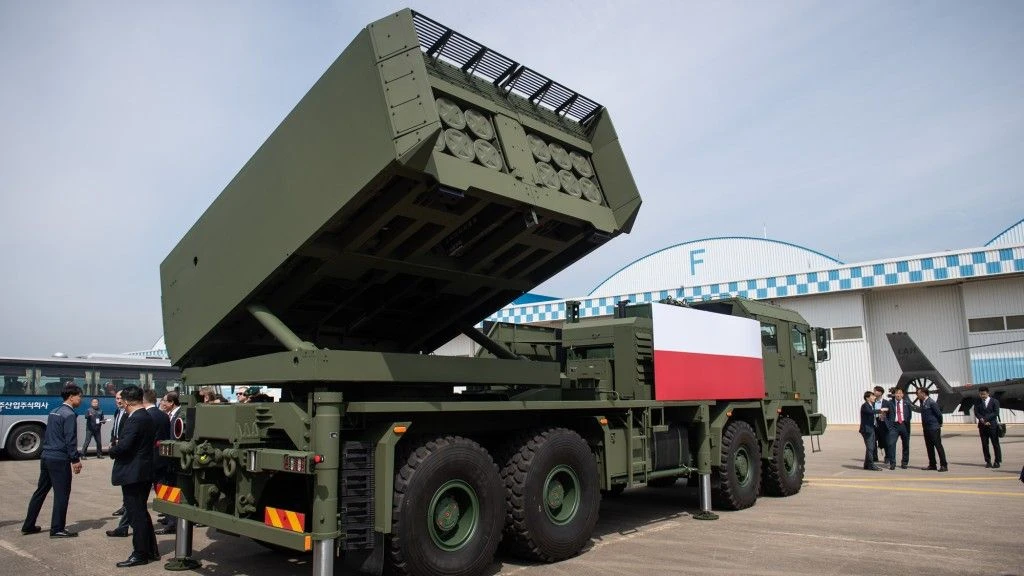 La República de Corea envía a Polonia el primer sistema de misiles K239 Chunmoo con un alcance máximo de lanzamiento de 290 km La República de Corea envía a Polonia el primer sistema de misiles K239 Chunmoo con un alcance máximo de lanzamiento de 290 km