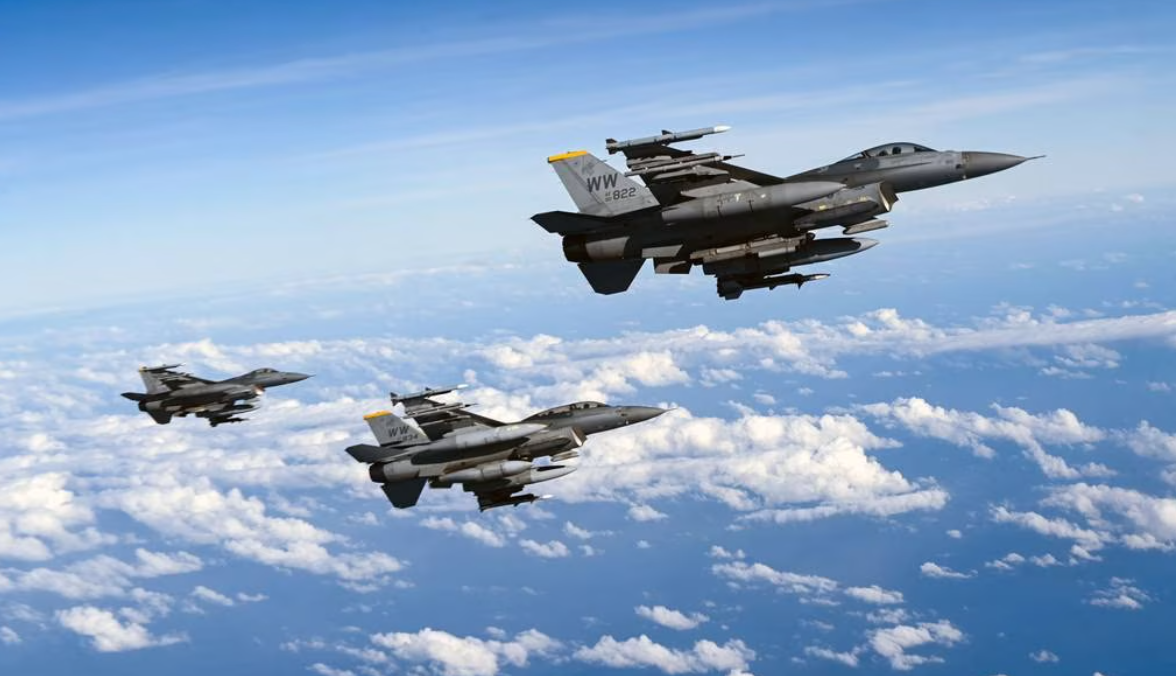 Northop Grumman prueba el sistema de guerra electrónica Viper AN/ALQ-257 para cazas F-16 en un emulador de las Fuerzas Aéreas de EE.UU. Northop Grumman prueba el sistema de guerra electrónica Viper AN/ALQ-257 para cazas F-16 en un emulador de las Fuerzas Aéreas de EE.UU.