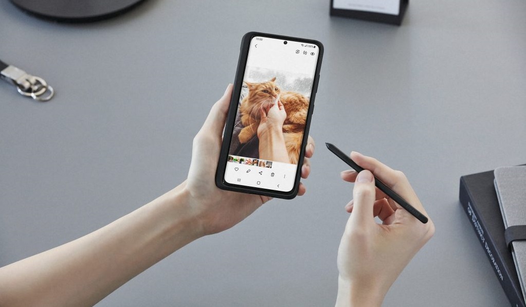 Los smartphones Samsung Galaxy S21 Ultra empezaron a mostrar rayas rosas en la pantalla tras la actualización de mayo: el servicio técnico recomienda sustituir la pantalla Los smartphones Samsung Galaxy S21 Ultra empezaron a mostrar rayas rosas en la pantalla tras la actualización de mayo: el servicio técnico recomienda sustituir la pantalla