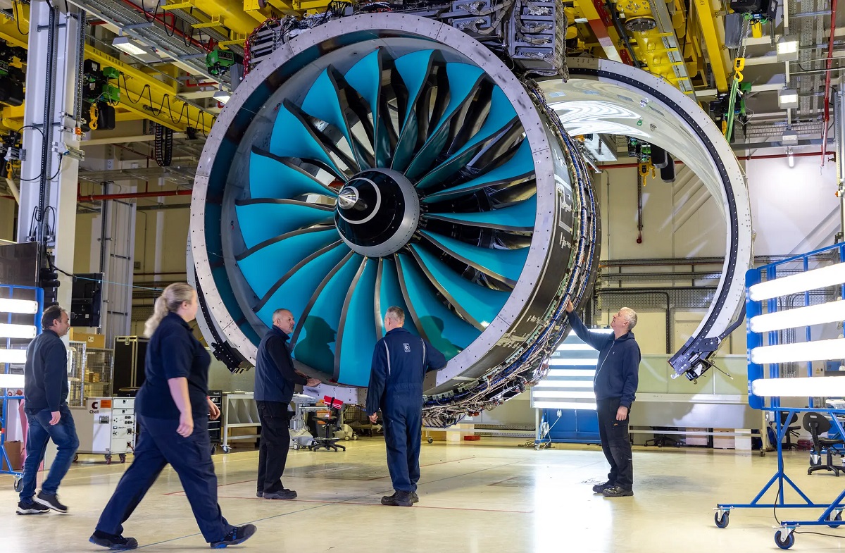 Rolls-Royce ha probado el motor UltraFan de 67 MW, que funciona con combustible SAF limpio y ahorrará miles de millones de dólares en combustible. Rolls-Royce ha probado el motor UltraFan de 67 MW, que funciona con combustible SAF limpio y ahorrará miles de millones de dólares en combustible.
