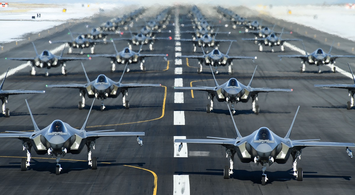 Lockheed Martin y Alemania han firmado el primer contrato en el marco del programa de adquisición de aviones de combate de quinta generación F-35 Lightning II, valorado en 9.000 millones de dólares. Lockheed Martin y Alemania han firmado el primer contrato en el marco del programa de adquisición de aviones de combate de quinta generación F-35 Lightning II, valorado en 9.000 millones de dólares.