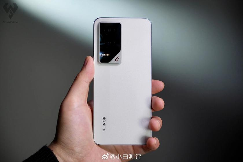 Ampliando tus horizontes: Honor GT Pro combina características de presupuesto y premium Honor GT Pro: un smartphone de presupuesto con características premium para jugadores