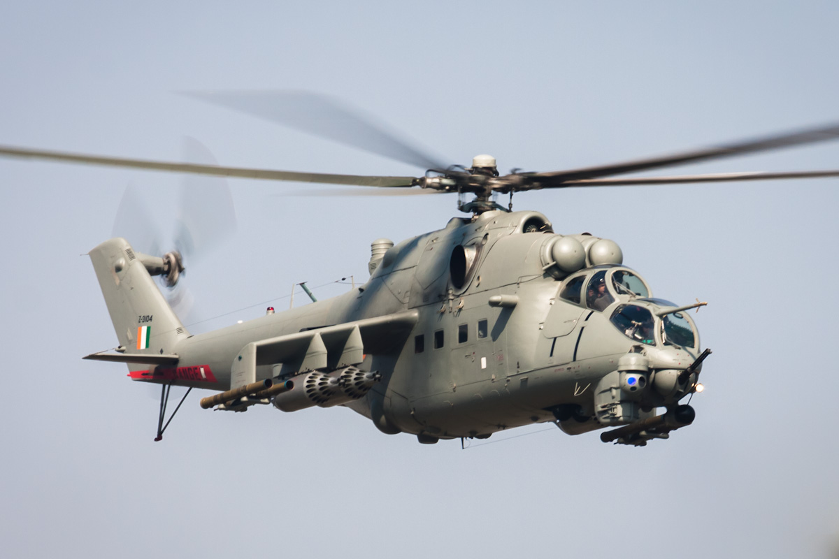 Las tropas de defensa territorial destruyeron un helicóptero ruso Mi-35M con Igla MANPADS Las tropas de defensa territorial destruyeron un helicóptero ruso Mi-35M con Igla MANPADS