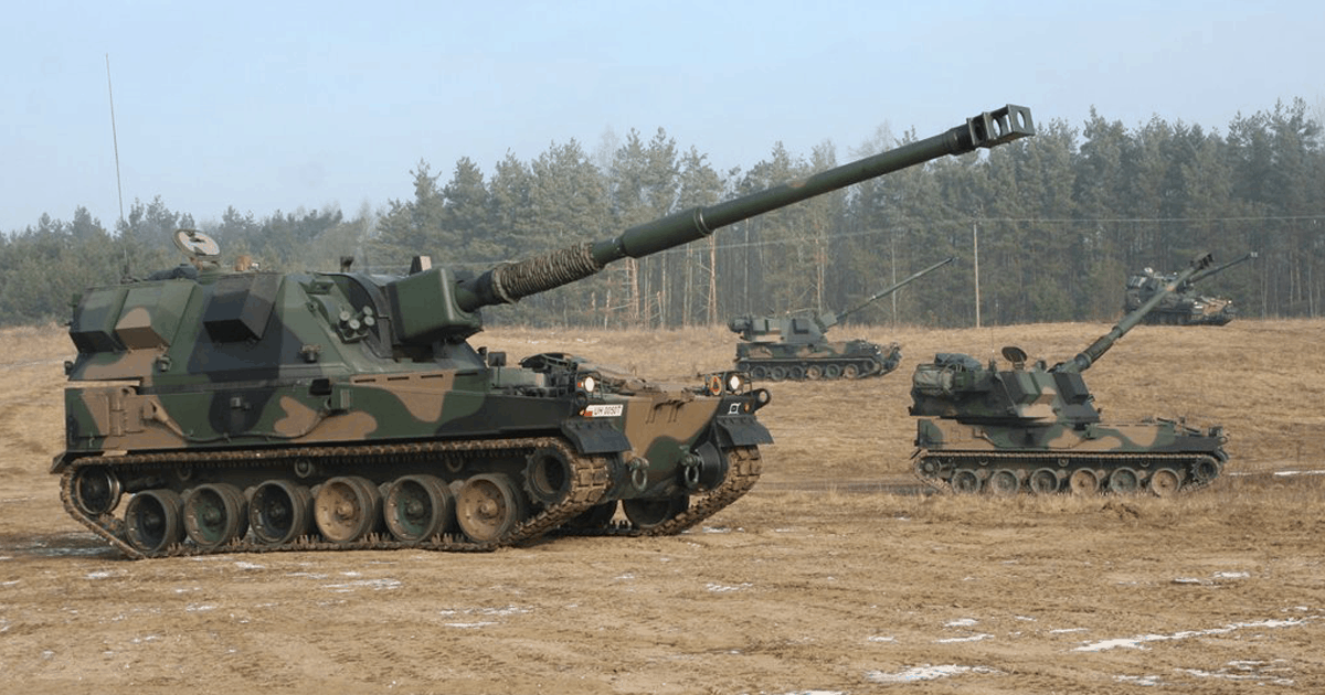 APU mostró por primera vez el uso de los cañones autopropulsados polacos de 155 mm KRAB en Ucrania APU mostró por primera vez el uso de los cañones autopropulsados polacos de 155 mm KRAB en Ucrania