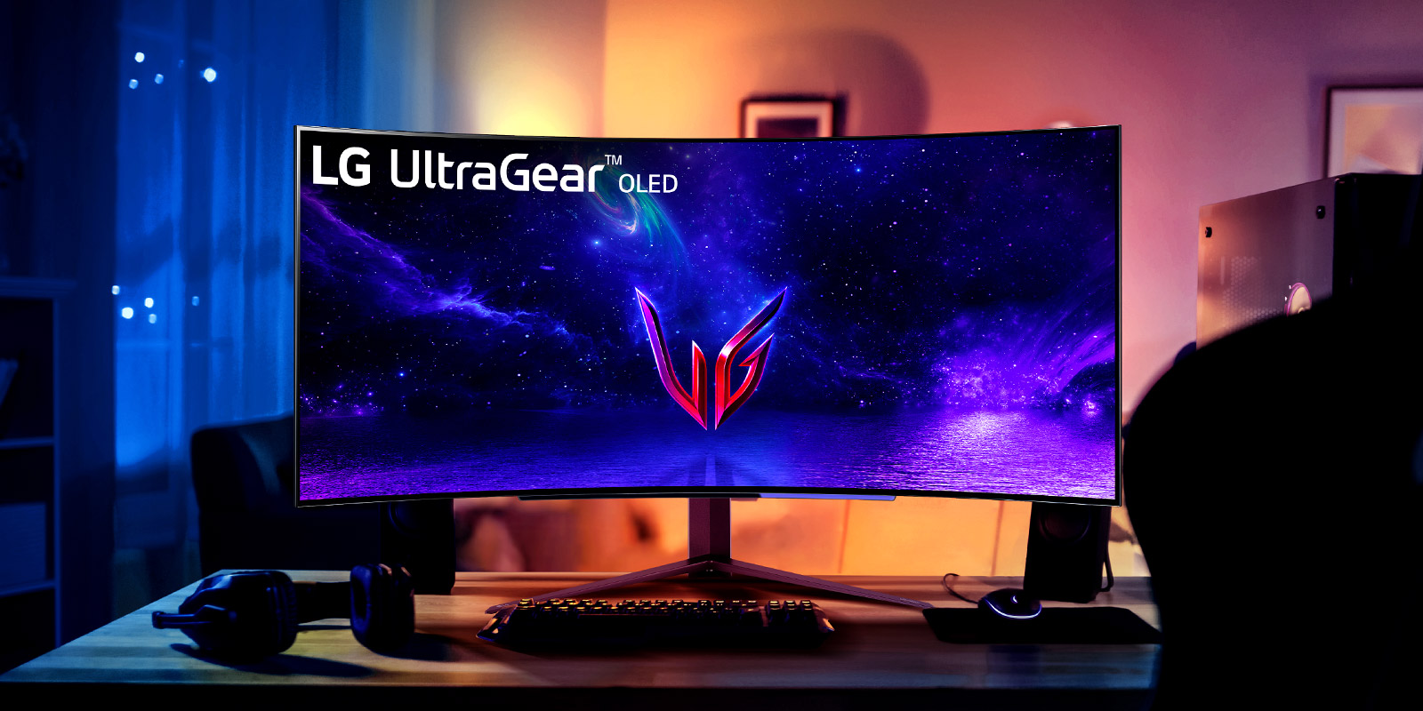 LG presentó un monitor OLED WQHD curvo de 45" con una tasa de imágenes de 800 Hz por 1700 dólares