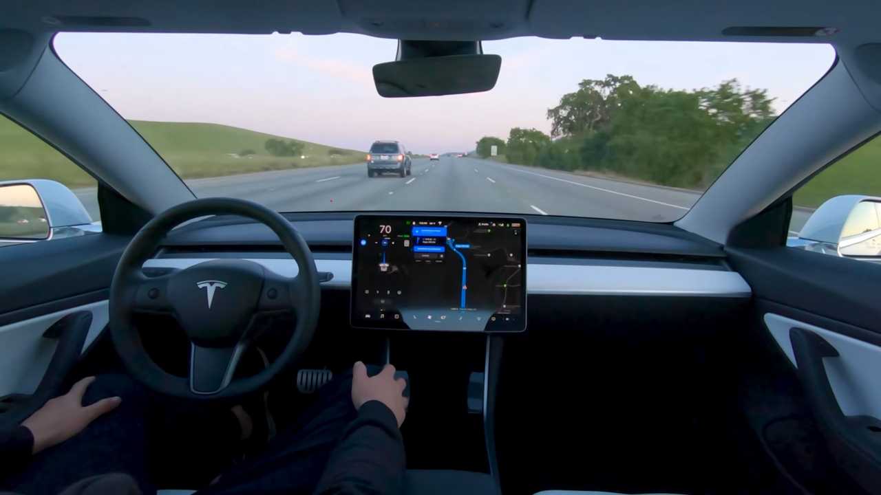 La inteligencia artificial se hace con el control total de los vehículos eléctricos Tesla en la nueva beta de conducción autónoma completa La inteligencia artificial se hace con el control total de los vehículos eléctricos Tesla en la nueva beta de conducción autónoma completa