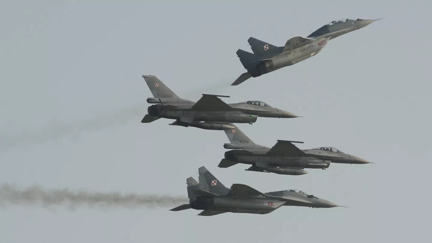 Polonia transfiere 10 cazas MiG-29 de fabricación soviética a la Fuerza Aérea Ucraniana Polonia transfiere 10 cazas MiG-29 de fabricación soviética a la Fuerza Aérea Ucraniana