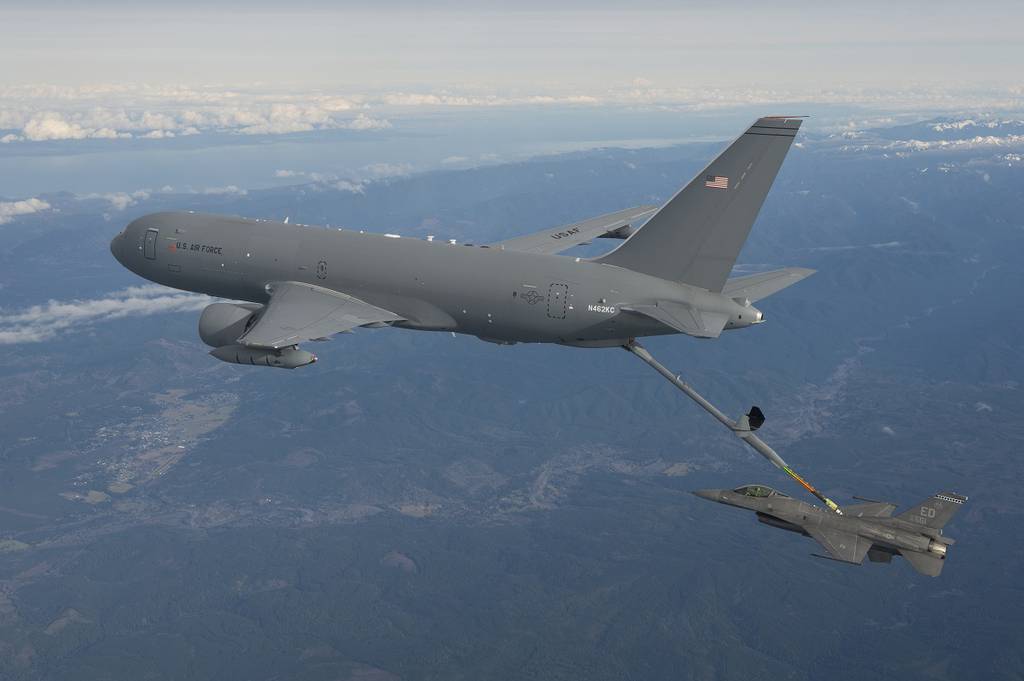 El avión cisterna Boeing KC-46 Pegasus ya puede repostar cualquier avión en vuelo, excepto el legendario A-10 Thunderbolt II El avión cisterna Boeing KC-46 Pegasus ya puede repostar cualquier avión en vuelo, excepto el legendario A-10 Thunderbolt II