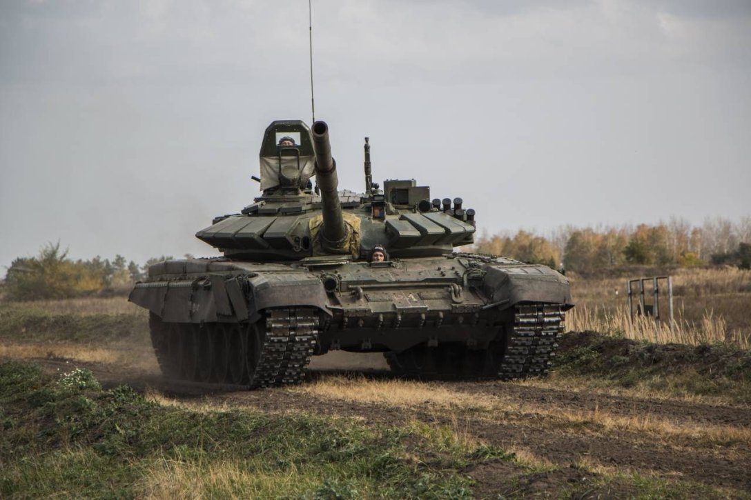Un cuadricóptero FPV barato destruye el último tanque ruso T-72B3 R2022 a un coste de varios millones de dólares Un cuadricóptero FPV barato destruye el último tanque ruso T-72B3 R2022 a un coste de varios millones de dólares