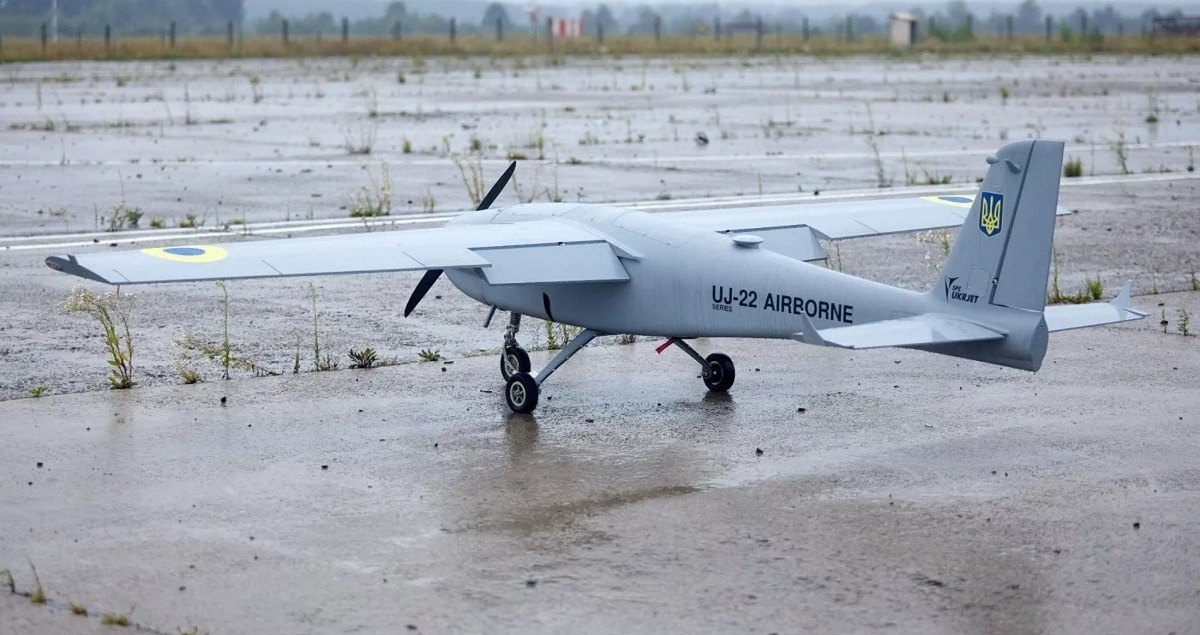 Los aviones no tripulados ucranianos UJ-22 podrían haber atacado una fábrica rusa en la que se fabrican misiles antibuque Kh-59 con un alcance de lanzamiento de hasta 290 km. Los aviones no tripulados ucranianos UJ-22 podrían haber atacado una fábrica rusa en la que se fabrican misiles antibuque Kh-59 con un alcance de lanzamiento de hasta 290 km.