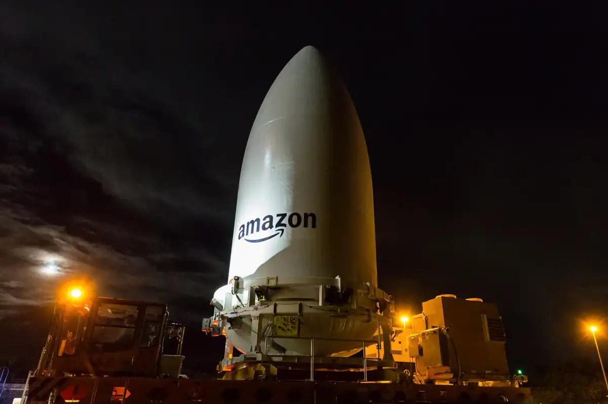 Amazon enviará mañana al espacio los primeros satélites de Internet del Proyecto Kuiper para competir con el Starlink de SpaceX Amazon enviará mañana al espacio los primeros satélites de Internet del Proyecto Kuiper para competir con el Starlink de SpaceX