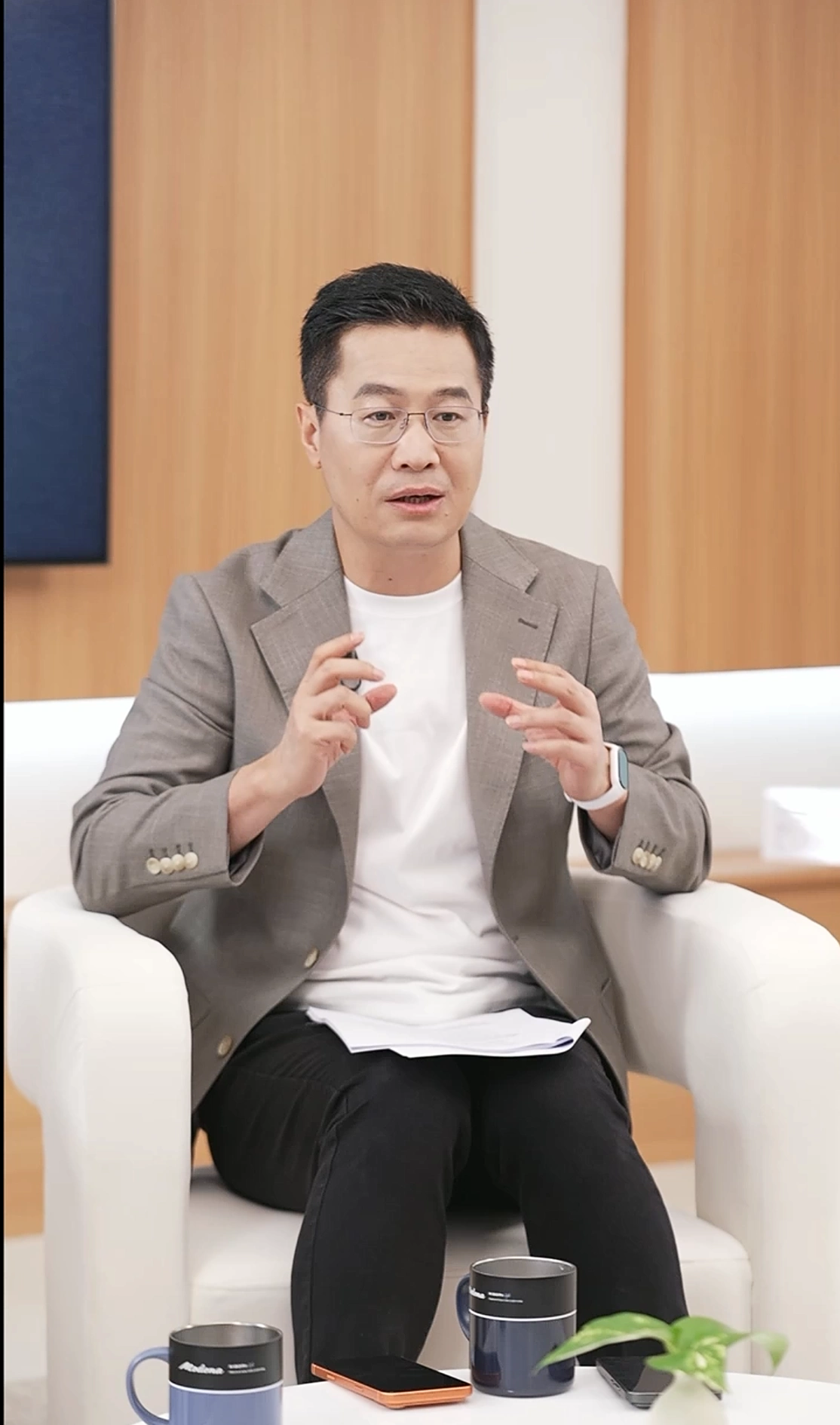 Viajar en el espacio tecnológico con Lu Weibin Lu Weibin: Desarrollos innovadores en la intersección de la tecnología y la ciencia