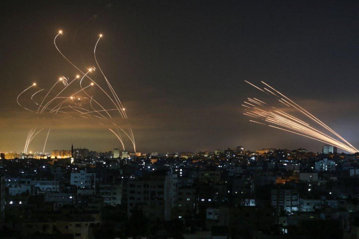 " La Cúpula de Hierro derriba el 97% de los 580 cohetes lanzados desde la Franja de Gaza, la tasa más alta en la historia del sistema de defensa aérea " La Cúpula de Hierro derriba el 97% de los 580 cohetes lanzados desde la Franja de Gaza, la tasa más alta en la historia del sistema de defensa aérea