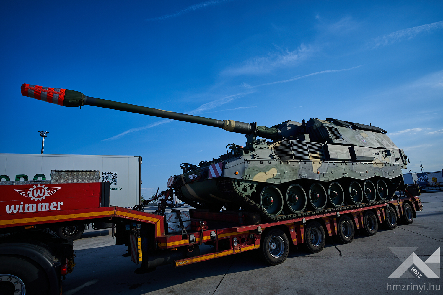 Hungría recibe los primeros obuses autopropulsados Panzerhaubitze 2000 como parte de un contrato de 565 millones de dólares Hungría recibe los primeros obuses autopropulsados Panzerhaubitze 2000 como parte de un contrato de 565 millones de dólares