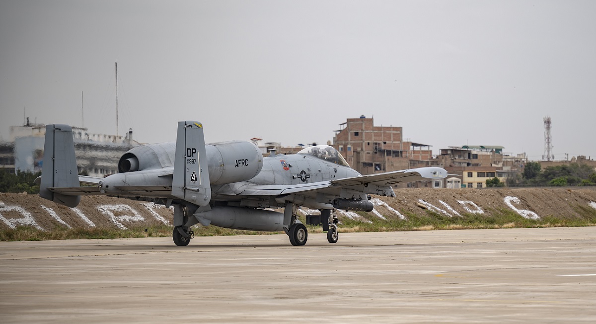 El A-10 Thunderbolt II ha llegado a Sudamérica por primera vez en su historia: el emblemático avión de ataque participa en el importante ejercicio Resolute Sentinel 23. El A-10 Thunderbolt II ha llegado a Sudamérica por primera vez en su historia: el emblemático avión de ataque participa en el importante ejercicio Resolute Sentinel 23.