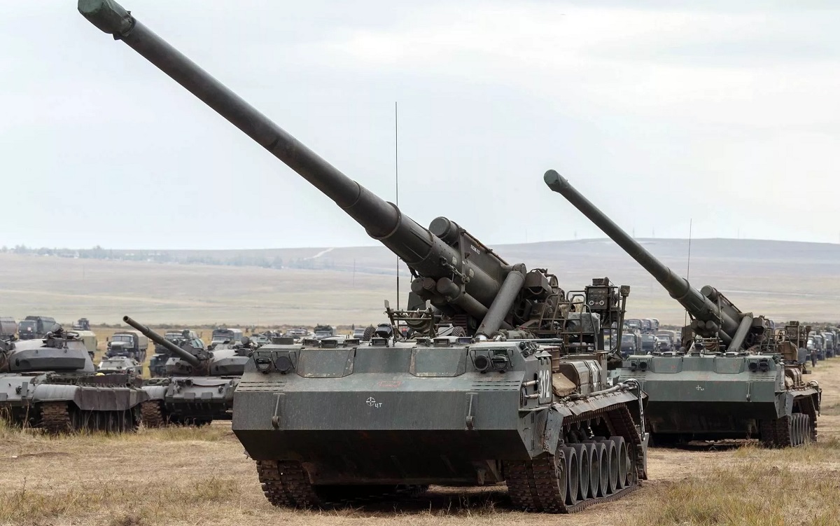 Las fuerzas de defensa ucranianas se han incautado de un cañón autopropulsado ruso 2S5 Giatsint-S relativamente raro. Las fuerzas de defensa ucranianas se han incautado de un cañón autopropulsado ruso 2S5 Giatsint-S relativamente raro.